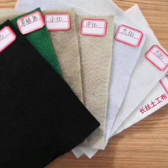 供應(yīng)各種用途無紡布、長(zhǎng)絲布、滌綸布生產(chǎn)廠家質(zhì)量保證