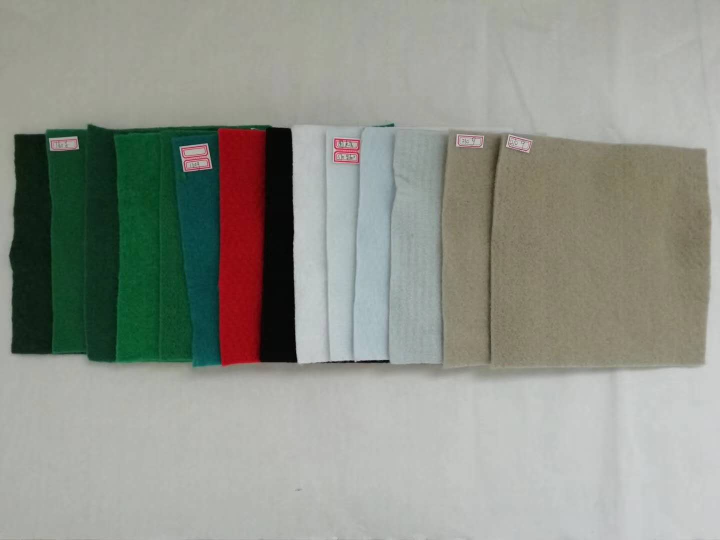 供應(yīng)全國各種用途無紡布、長絲布、滌綸布生產(chǎn)廠家