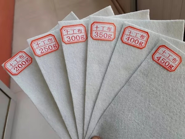 供應江蘇各種用途無紡布、長絲布、滌綸布